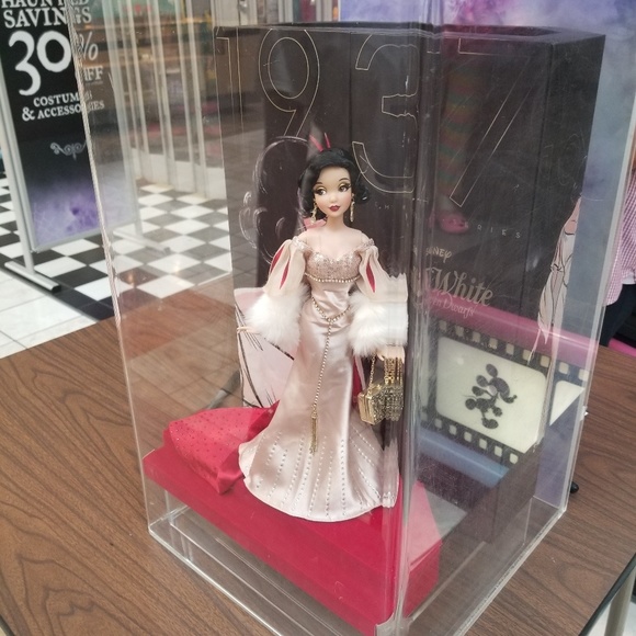 Meet your Posher, Devika - Picture 1 of 1